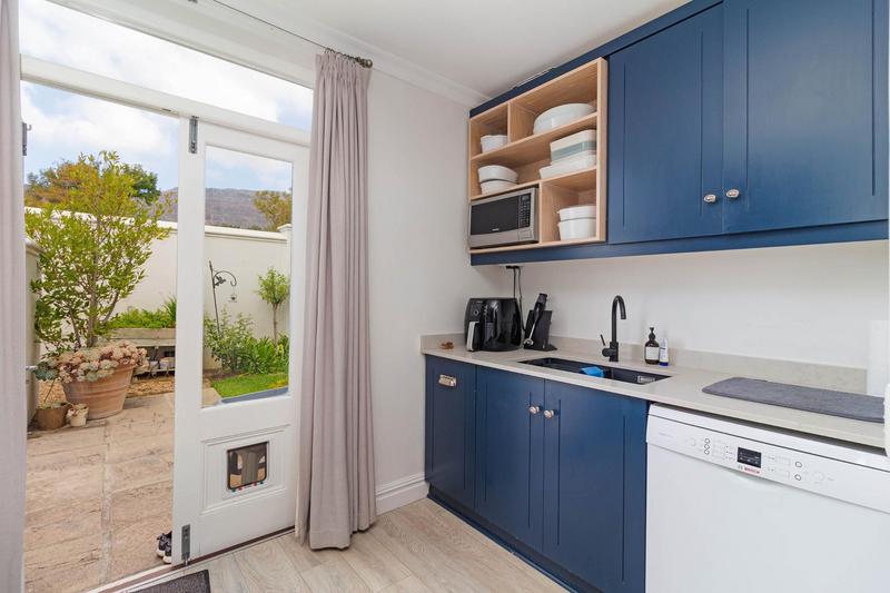 To Let 4 Bedroom Property for Rent in Steenberg Estate Western Cape